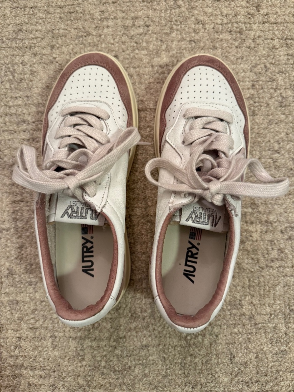 Autry Medalist Low Sneakers